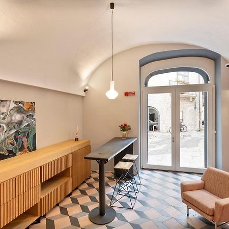 Palazzo Calo Aparthotel Бари Екстериор снимка