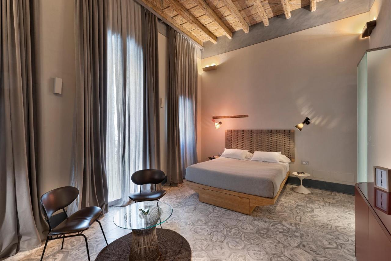 Palazzo Calo Aparthotel Бари Екстериор снимка