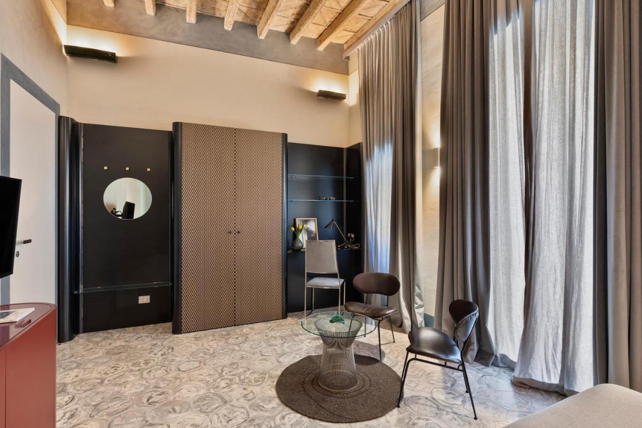 Palazzo Calo Aparthotel Бари Екстериор снимка