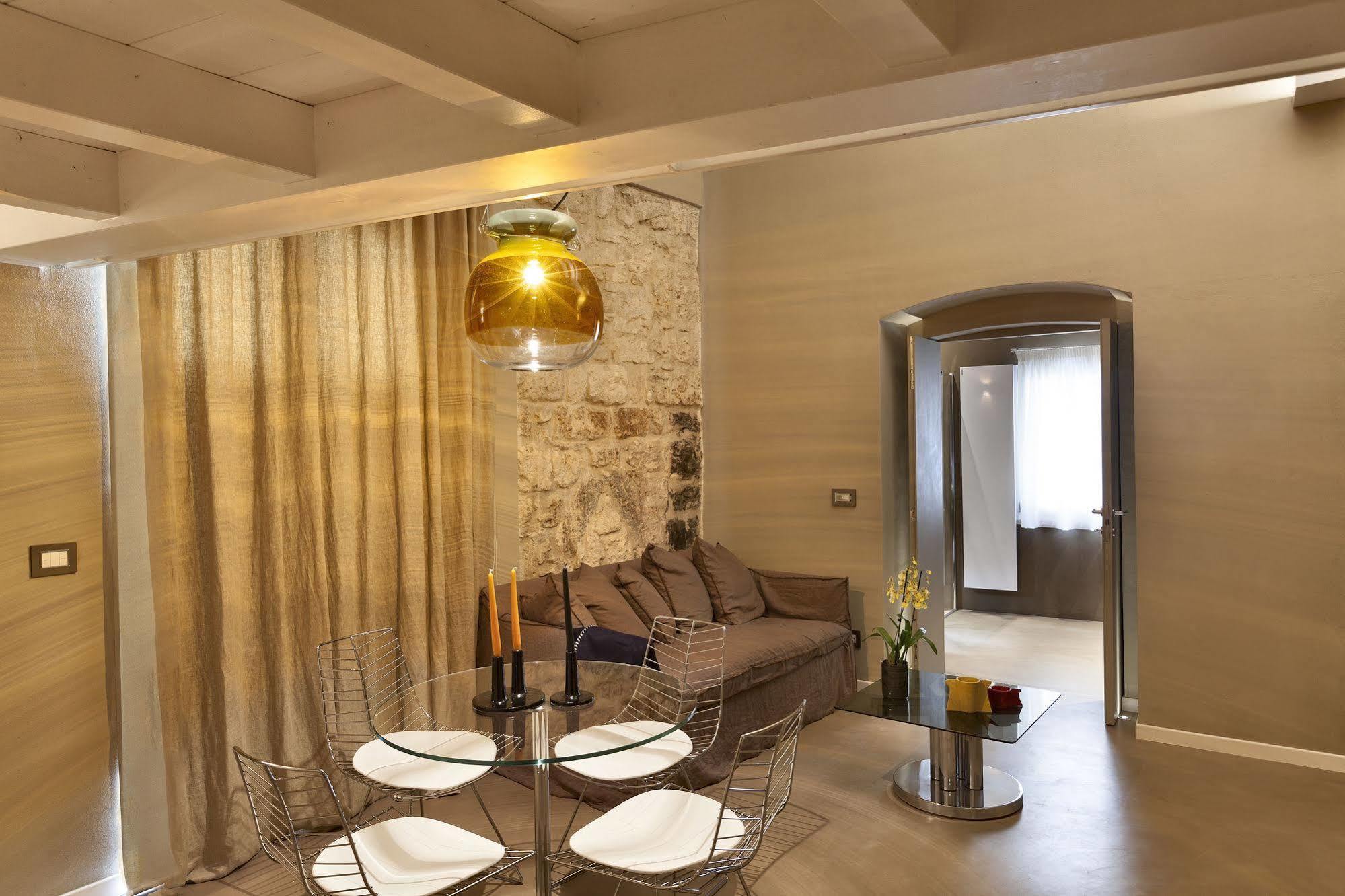 Palazzo Calo Aparthotel Бари Екстериор снимка