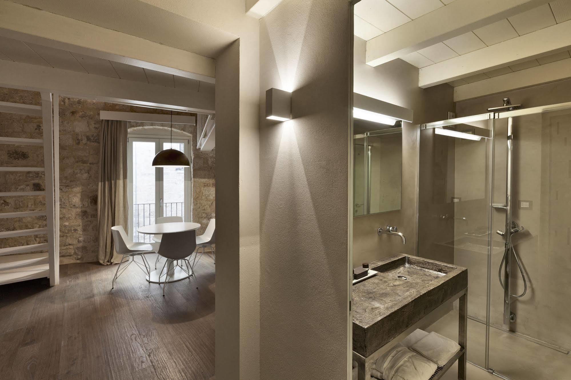 Palazzo Calo Aparthotel Бари Екстериор снимка