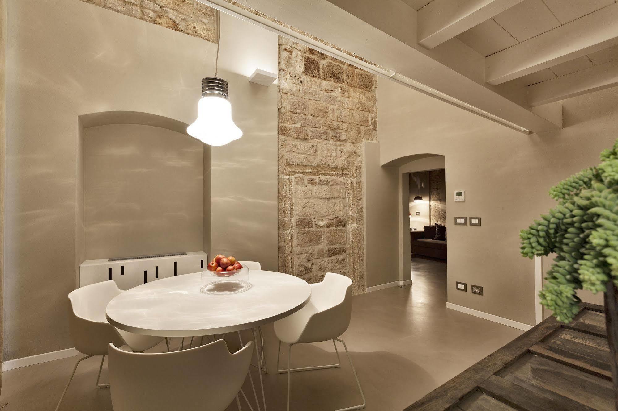 Palazzo Calo Aparthotel Бари Екстериор снимка